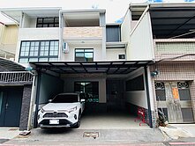 【屏東市中心稀有清水模墅｜霸氣5.2米並排雙車】