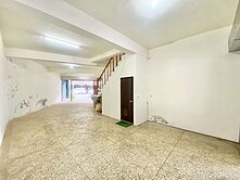 獨家稀有物件-雙面路雙店面大路邊店住