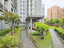 空一１區｜亮麗經典平車大三房《俯瞰舒適綠景中庭》