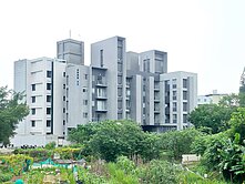 高峰學院｜全新綠景兩房附車位《園區上班通勤便利》