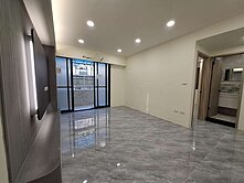 秀山美妝標格三樓/住商符店長