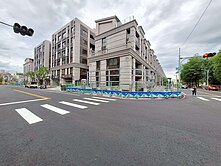 屏東市融合現代建築美學與度假感生活氛圍之花園帝寶華