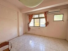 華德福必買邊間別墅