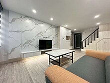 五王國小摩登大廈2房2衛