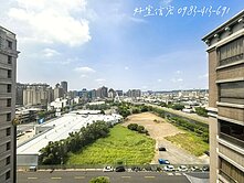 藝文超美三房車