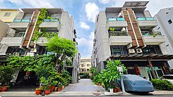 小港機場*社區型*可停雙車*有孝親房透天別墅
