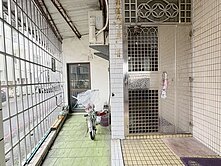 廣東大地坪三角窗雙面路車庫透天
