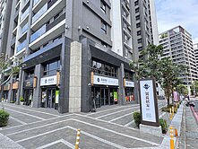 竹北文鼎為美角間雙平面店面