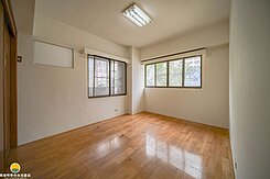 【弘心💖推薦】三多百貨商圈|銀行金庫捷運四房平車