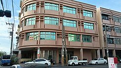 蚵仔寮觀光漁港黃金三角窗大店面王