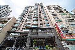 居富律見築高樓無限景觀五房雙主臥平車