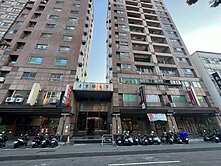 北區興進綠園道發財店住