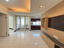 東區 ✧LALAPORT新時代✧ 低總三房平車美