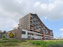 大東藝術 +鳳山國中雙捷運站透天車墅
