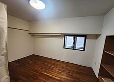 專任｜元邦大國3+1房平面車位 高樓外棟