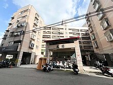 小榕女👩‍💼降價了/軟體園區30坪大三房平車