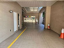 啟宏馥玉休旅車位近北投站