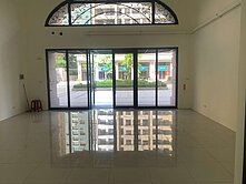大面寛歐式浪漫挑高店面