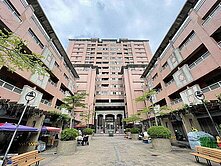 經貿中央公園x捷運⭐大４房+休旅車位⭐震後屋