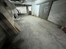 濱江市場地下室