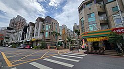 超值物件!!美麗皇家透天店面住家~買方首選