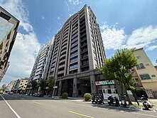 稀有年輕‼️後驛站全新挑高店住🎯高鐵沿伸到火車站