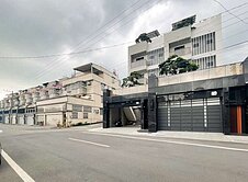 鳥松仁美~大面寬全新電梯車墅