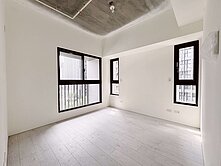 信實英豪🍒仁山潮尚居室內可使用26坪邊間三面採光