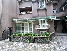 稀有一樓花園三房車