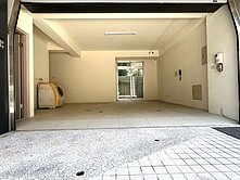 東大豐象6.8米大面寬 透天厝大房明亮無暗房
