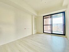 專任委託《富宇沐曦》 《三房平車朝南戶無限視野》