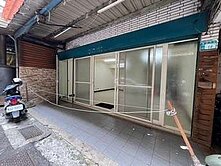 門口好停車孝親一樓
