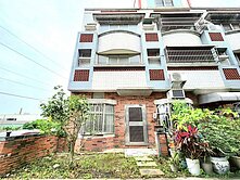 大雅～全新整理邊間車庫別墅～人車分道屋況美採光佳