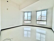 🍀長虹華府邊間三房🍀 坡道平面車位