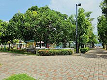 賢北街8米通巷三角窗透店