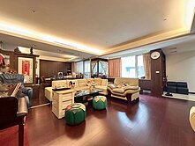 專任美術館綠園道次次頂樓四房平車鑑價高於開價