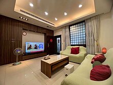 北屯臨路質感店墅|面寬五米|捷運學區宅