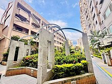 北區 美麗殿  跟豬血湯一樣便宜的三房車位