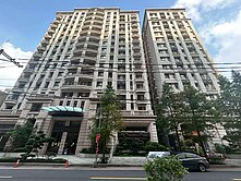 南勢寬敞收租雙套房+車(專任)