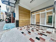 【小港-二苓商圈】全棟整新稀有四套房騎樓透天