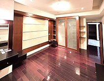 學區旁麗池三房車