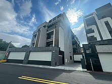 樂福地產🏡十期全新電梯別墅只剩2戶❗️