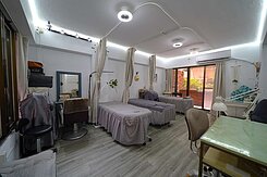  楠梓德民商圈大面寬一樓店住