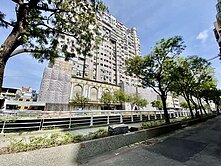 幸福川河畔時尚風格2+1房中樓層