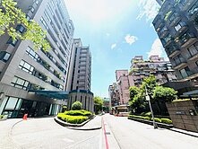 捷運東湖站電梯雙陽台大2房