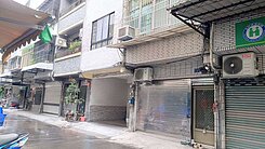 鳳山體育館翻新車庫透天
