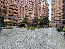 新明市場空中露臺超大三房子母平車