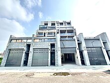 正14期近漢神百貨臨路大坪數可停三車氣派電梯豪墅