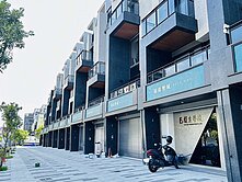 單元12∣雙捷特區∣全新臨路電梯美墅