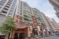 公園誠品｜巨蛋商圈｜質感三房車位